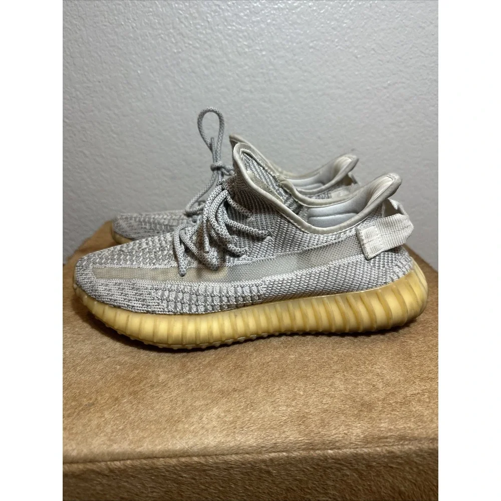 Adidas‎ Yeezy Boost 350 V2 Lundmark Non-Reflective Sz. 8. Great Condition